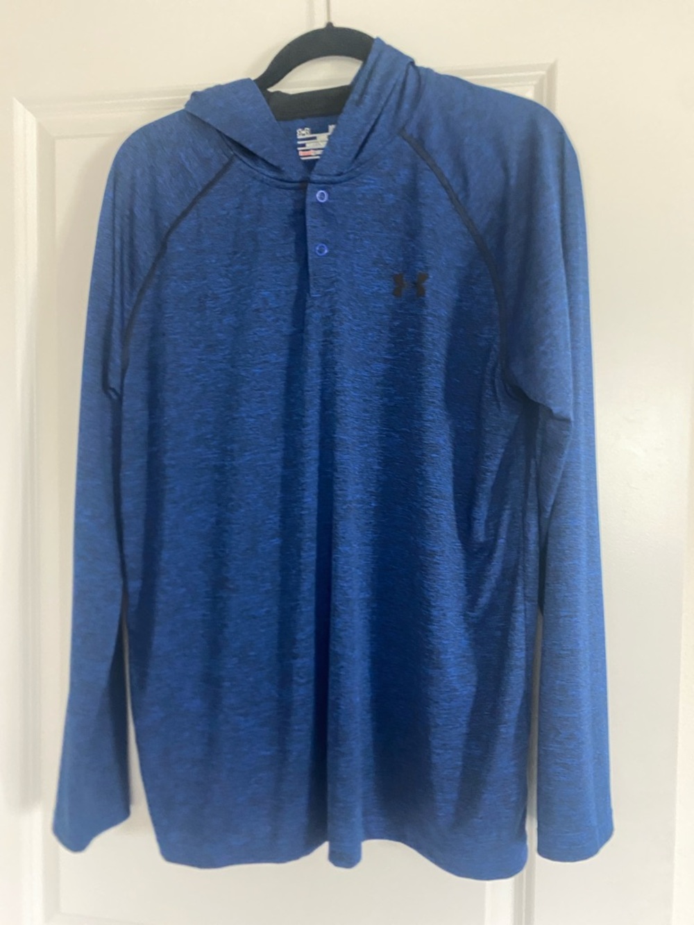 Under Armour LG lightweight hoodie